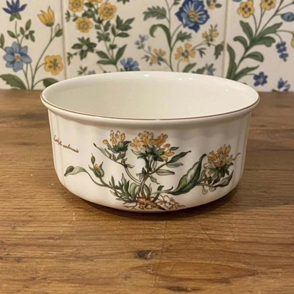 Villeroy &‎ Boch Botanica Casserole Dish, Vintage Anthyllis Vulneraria Design